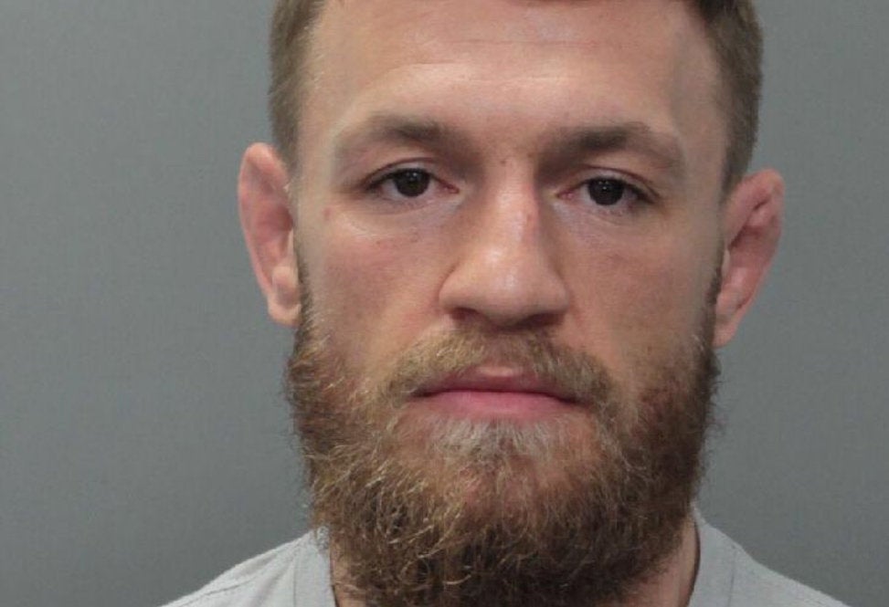 Arrestan a Conor McGregor en Miami por destrozar y robar el móvil de un aficionado Arrestan a Conor McGregor en Miami por destrozar y robar el móvil de un aficionado