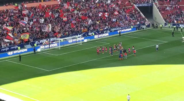 Las jugadoras de Atlético y Barcelona agradecen el apoyo de récord del Metropolitano al futbol femenino Las jugadoras de Atlético y Barcelona agradecen el apoyo de récord del Metropolitano al futbol femenino