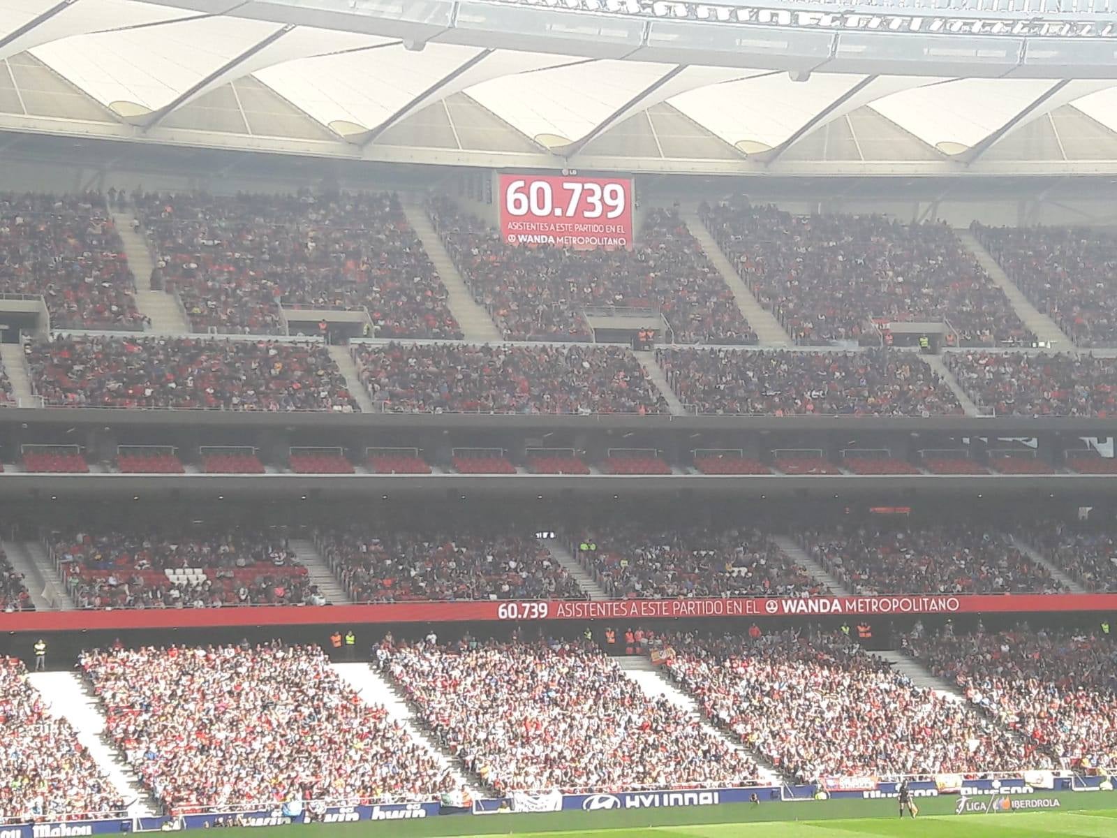 Récord de asistencia en el fútbol femenino: 60.739 espectadores para el Atlético-Barcelona en el Metropolitano Récord de asistencia en el fútbol femenino: 60.739 espectadores para el Atlético-Barcelona en el Metropolitano