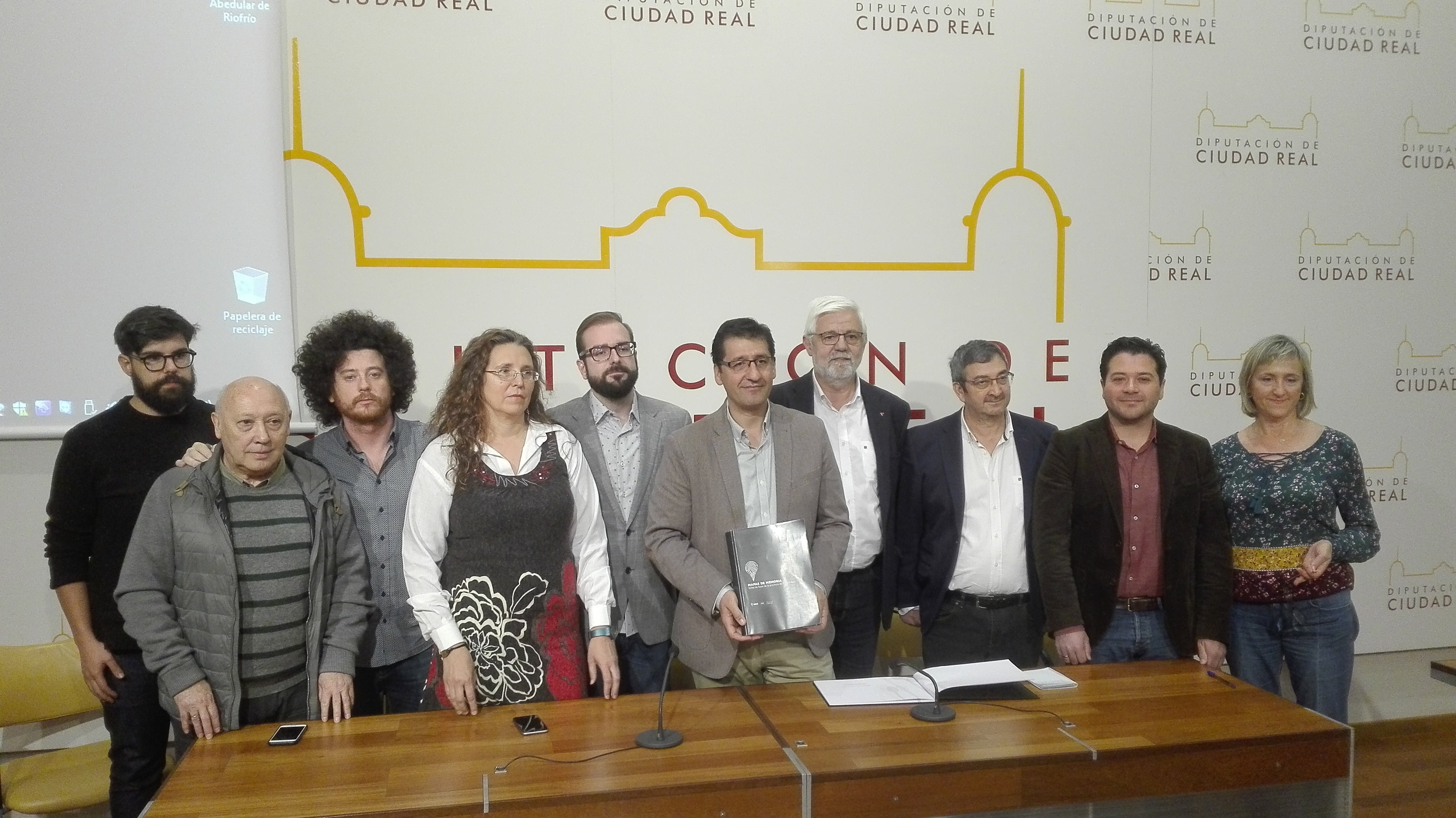 Localizadas 51 fosas comunes en Ciudad Real con restos de represaliados de la posguerra Localizadas 51 fosas comunes en Ciudad Real con restos de represaliados de la posguerra