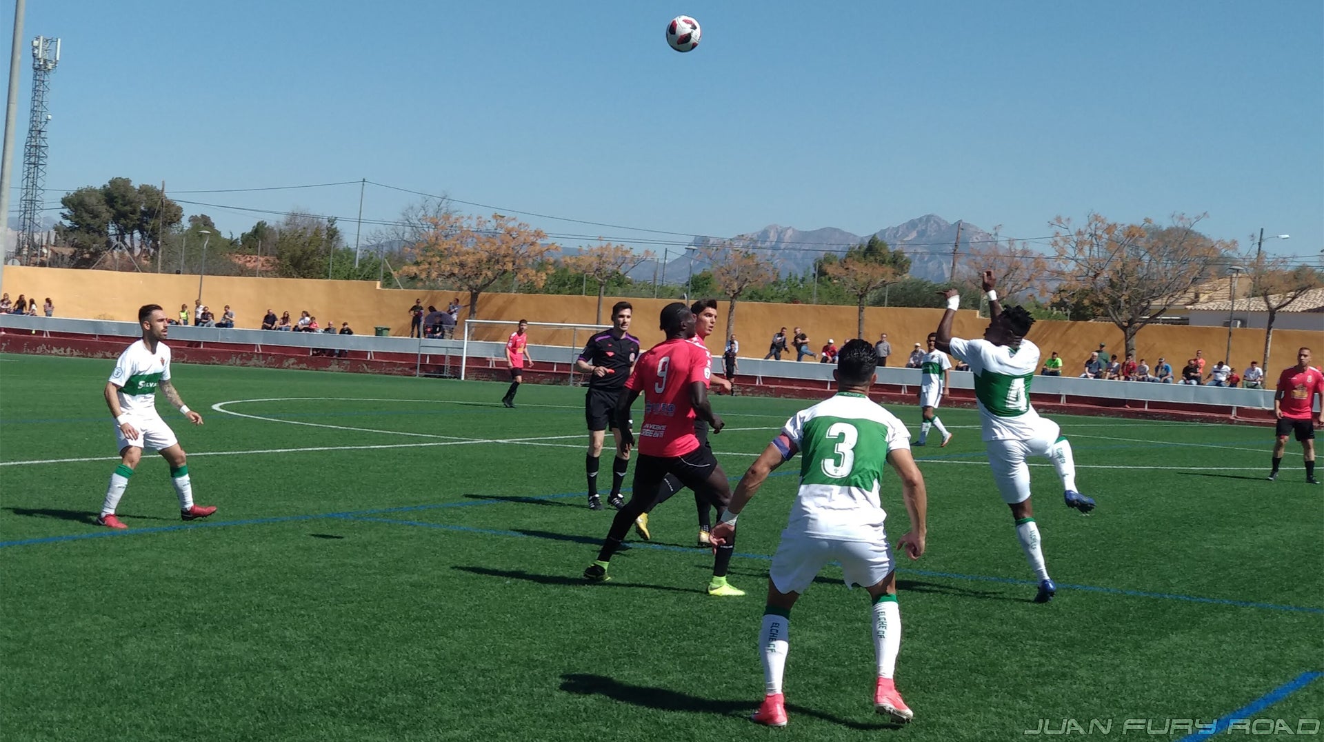 Pelegrín se estrena con un punto en el campo del Jove Español de San Vicente Pelegrín se estrena con un punto en el campo del Jove Español de San Vicente