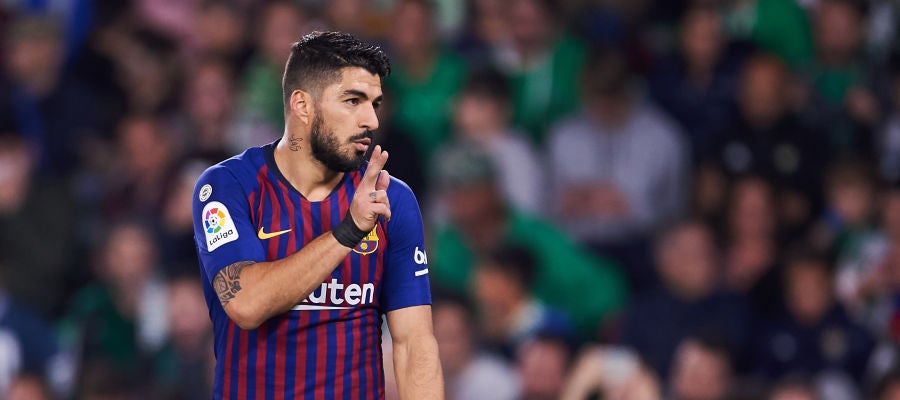 Luis Suárez celebra su gol al Betis en el Villamarín Luis Suárez celebra su gol al Betis en el Villamarín