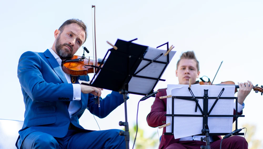 Darling Dyle y Rafael Carrasco violines en Sottovoce Murcia
