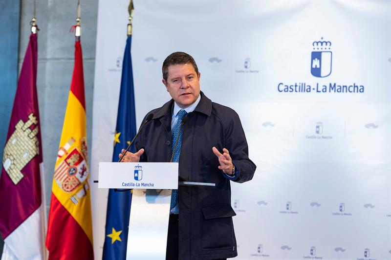 Page pide aplicar con Torra la justicia que se aplicaría a cualquier ciudadano que incumpliese la ley Page pide aplicar con Torra la justicia que se aplicaría a cualquier ciudadano que incumpliese la ley