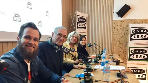 El Gabinete de Julia en la onda, cada día debaten sobre temas de actualidad <h3>24 horas en Onda Cero</h3>