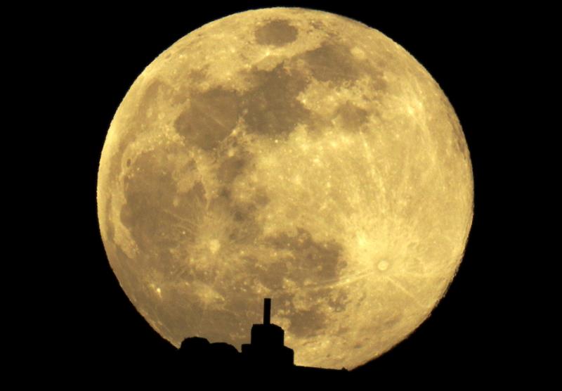 Este lunes llega la superluna de marzo: qué es y dónde se puede ver Este lunes llega la superluna de marzo: qué es y dónde se puede ver