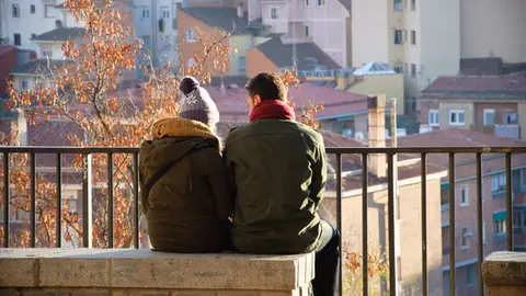 La pareja se ve afectada por la simulación de emociones en el trabajo. / David Fernández. La pareja se ve afectada por la simulación de emociones en el trabajo. / David Fernández.