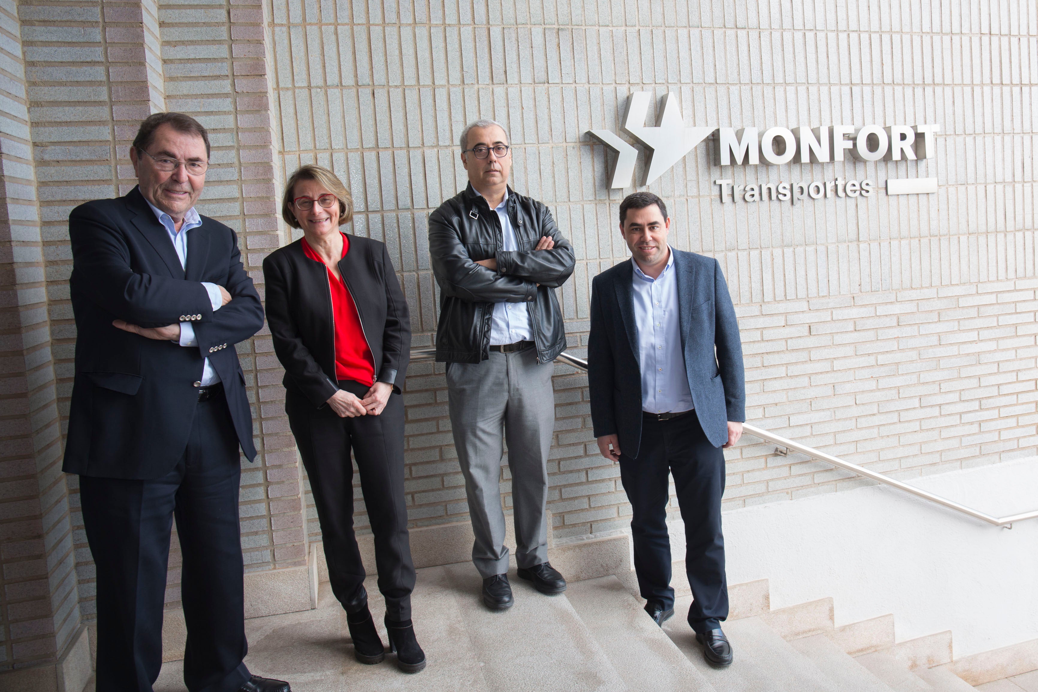 La rectora de la UJI, Eva Alcón, rectora de la UJI, visita las instalaciones de Transportes Monfort La rectora de la UJI, Eva Alcón, rectora de la UJI, visita las instalaciones de Transportes Monfort