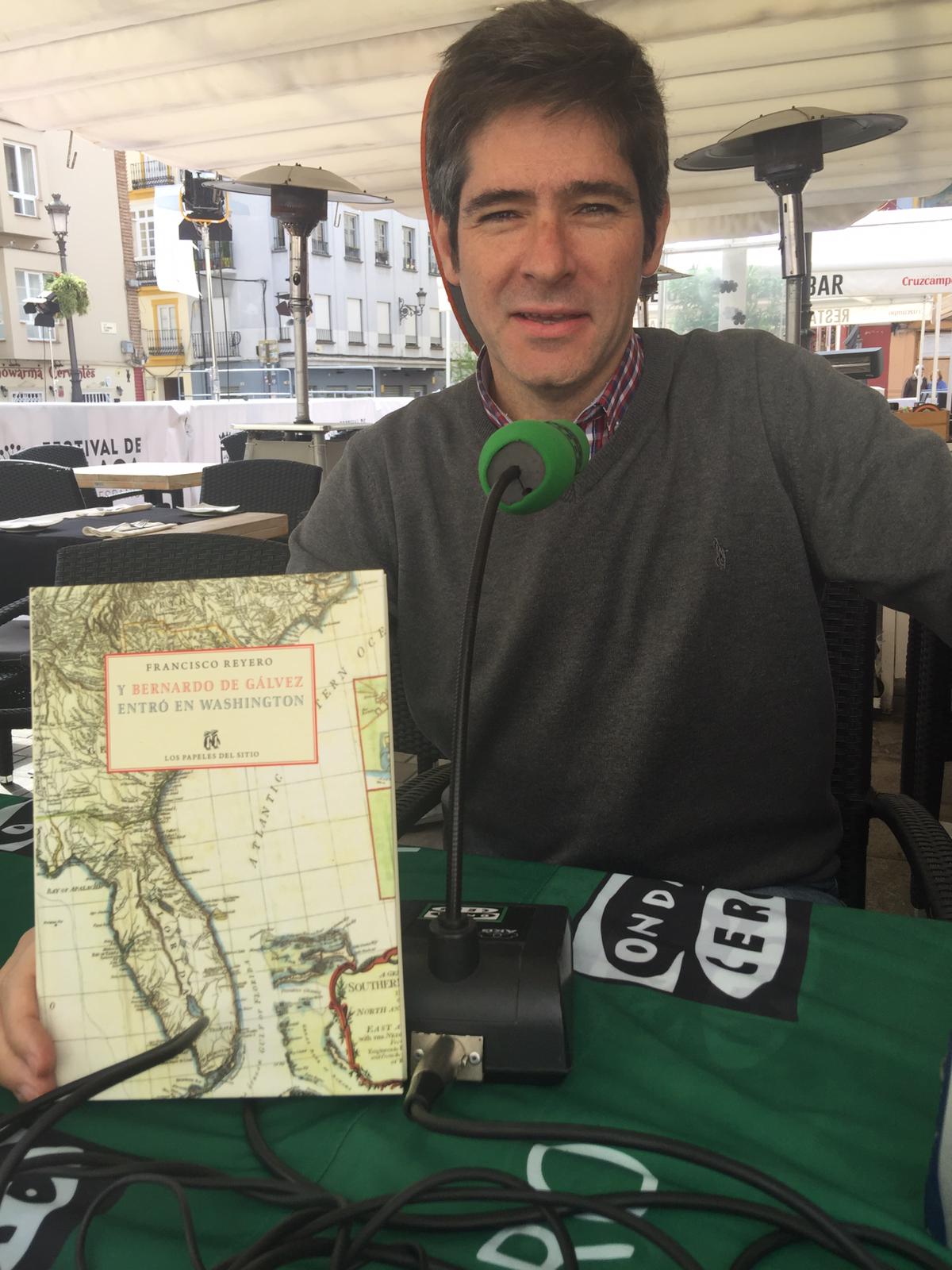 Paco Reyero: "Espero que el libro sea bien acogido en EEUU y que sea visto con agrado por quienes trabajan por reconocer su trayectoria" Paco Reyero: "Espero que el libro sea bien acogido en EEUU y que sea visto con agrado por quienes trabajan por reconocer su trayectoria"