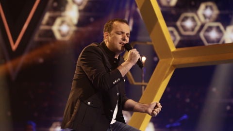 Javi Moya canta ‘Si tú no estás aquí’ en los Directos de ‘La Voz’