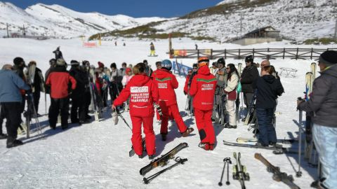 Celebrada la IV Esquiada para Novatos en Alto Campoo