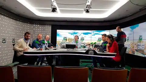 La España que madruga: Rafa Latorre, Félix José Casillas, Carlos Rodríguez Braun, Carlos Alsina, Rubén Amón y Marta García Aller La España que madruga: Rafa Latorre, Félix José Casillas, Carlos Rodríguez Braun, Carlos Alsina, Rubén Amón y Marta García Aller