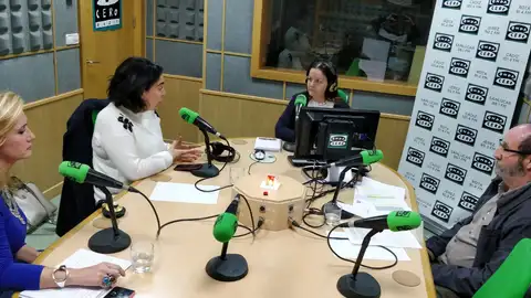 Cádiz en la Onda 28/3/2019 Tertulia política en la que hablamos de turismo y si vendemos bien nuestra ciudad. Con Carlos Gentil (PSOE), Carmen Sánchez (PP) y Mercedes Ravina (ciudadanos). Modera Carmen Paúl.