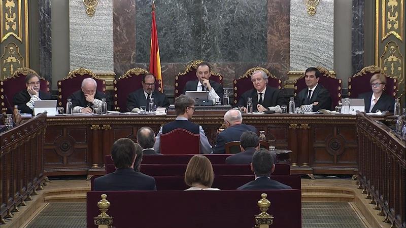 Guardias civiles relatan agresiones del 1-O: patadas, puñetazos y cabezazos Guardias civiles relatan agresiones del 1-O: patadas, puñetazos y cabezazos