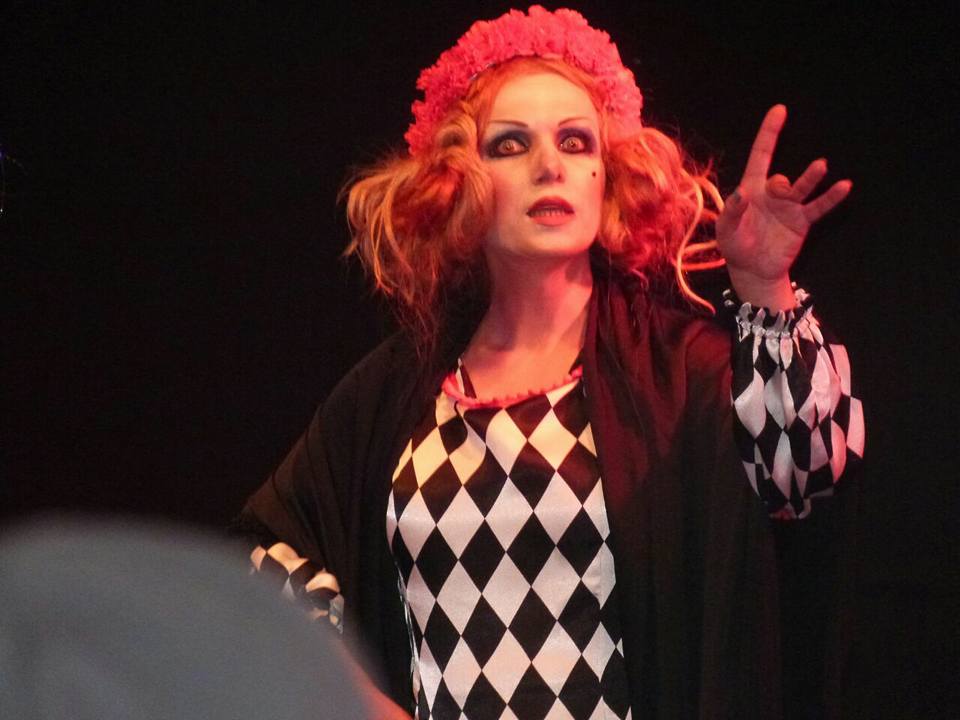 El Sábado Zambra pasiflora con Valeria Tejero en el Teatro de La Sensación de Ciudad Real El Sábado Zambra pasiflora con Valeria Tejero en el Teatro de La Sensación de Ciudad Real
