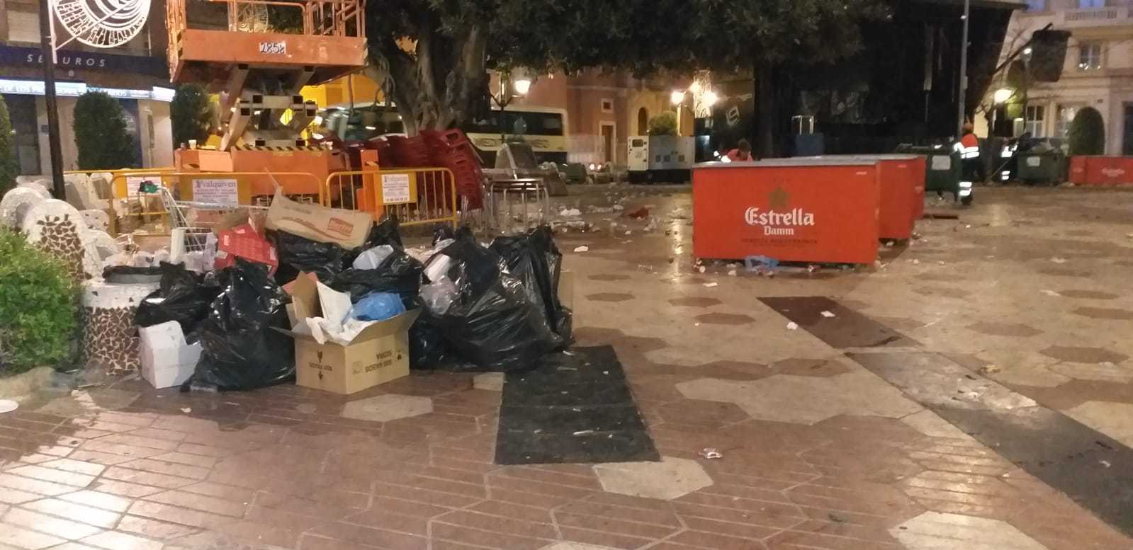 Castelló recoge una media de ocho toneladas de residuos a la hora en Magdalena Castelló recoge una media de ocho toneladas de residuos a la hora en Magdalena