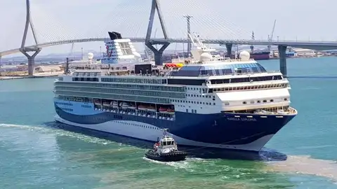 Marella Explorer El barco hace escala por primera vez en Málaga, tras su renovación completa en los astilleros de Navantia, en Cádiz.