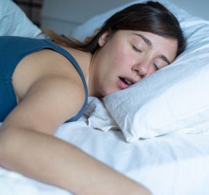 Mujer durmiendo Mujer durmiendo