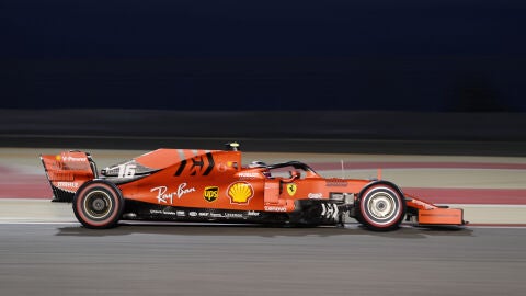 Charles Leclerc, durante la clasificaci&oacute;n del GP de Bar&eacute;in