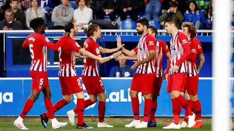 Los jugadores del Atlético de Madrid celebran el gol de Diego Costa ante el Alavés Los jugadores del Atlético de Madrid celebran el gol de Diego Costa ante el Alavés
