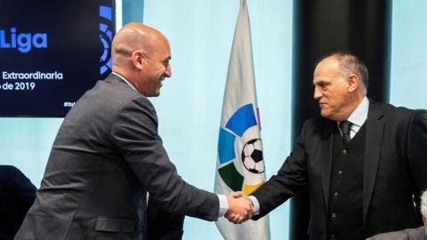 Rubiales y Tebas se dan la mano