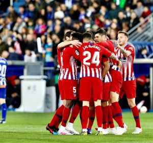 Los jugadores del Atlético de Madrid celebran un gol ante el Alavés Los jugadores del Atlético de Madrid celebran un gol ante el Alavés