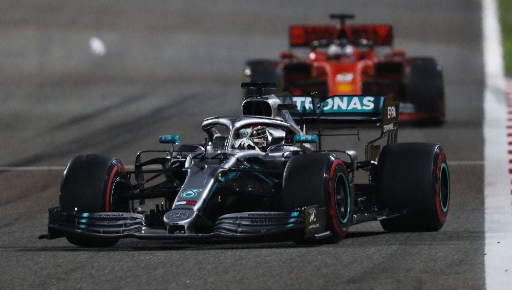 Hamilton, por delante de Vettel en el GP de Baréin