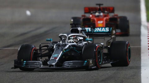 Hamilton, por delante de Vettel en el GP de Bar&eacute;in