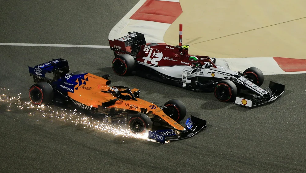 Carlos Sainz, en el momento de su avería en el alerón delantero Carlos Sainz, en el momento de su avería en el alerón delantero