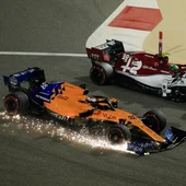 Carlos Sainz, en el momento de su avería en el alerón delantero Carlos Sainz, en el momento de su avería en el alerón delantero