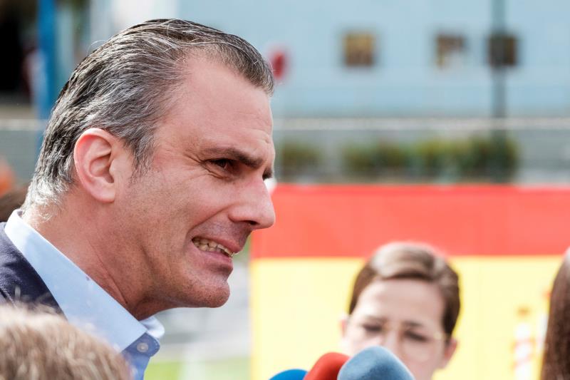 Ortega Smith: Al excluir a Vox, Sánchez demuestra "su talante poco democrático" Ortega Smith: Al excluir a Vox, Sánchez demuestra "su talante poco democrático"