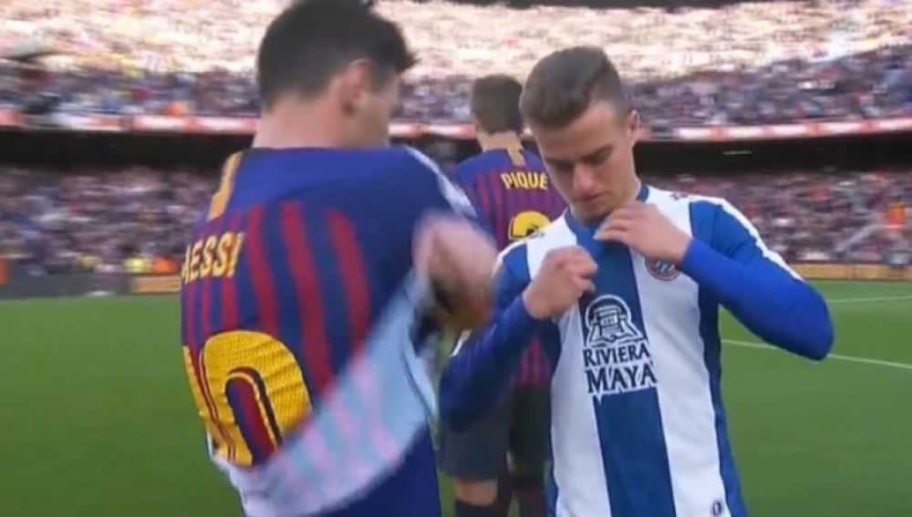 Messi y Pedrosa se cambian las camisetas
