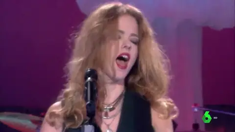 Christina Rosenvinge durante un concierto La cantante presenta su nuevo libro recopilatorio de sus letras