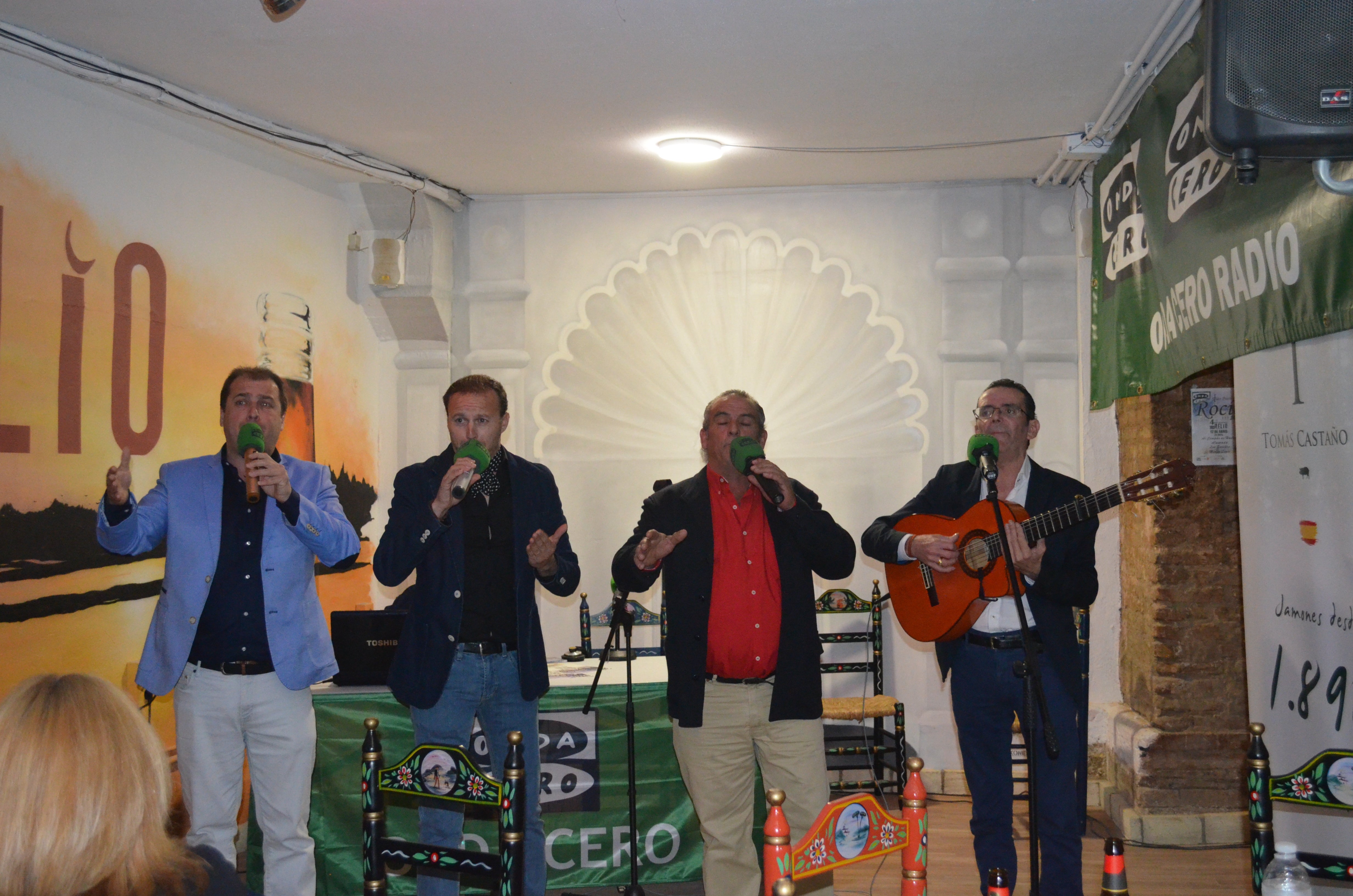 Especial 4 por Sevillanas de A las Puertas del Rocío Invitados: Hinojos Especial 4 por Sevillanas de A las Puertas del Rocío Invitados: Hinojos