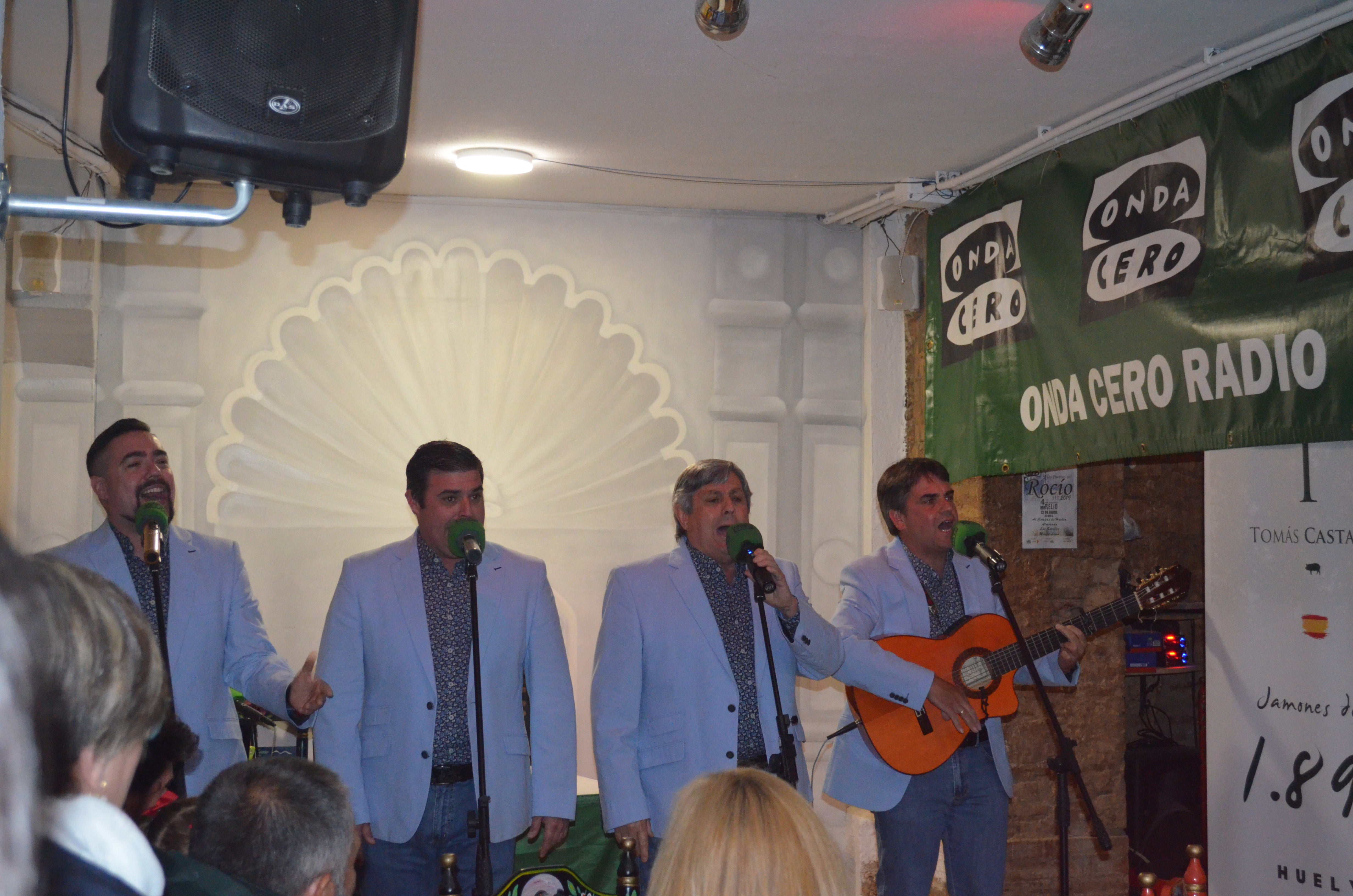 Especial 4 por Sevillanas de A las Puertas del Rocío Invitados: Brumas Especial 4 por Sevillanas de A las Puertas del Rocío Invitados: Brumas