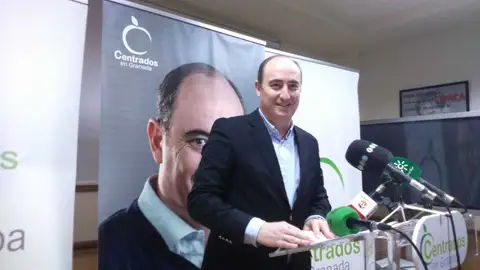 Juan García Montero Ha presentado su candidatura por Centrados en Granada