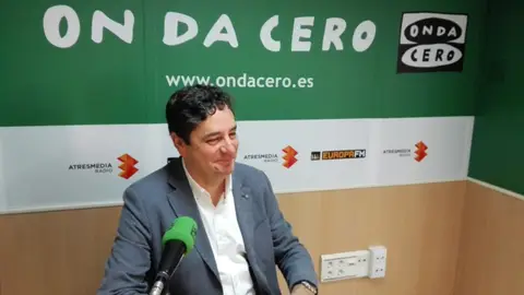 El candidato a Les Corts por Alicante anuncia un plan de choque para eliminar barracones dotado con 154 millones de euros El candidato a Les Corts por Alicante anuncia un plan de choque para eliminar barracones dotado con 154 millones de euros