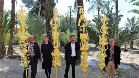 Palmas blancas que el Ayuntamiento de Elche regala este año 2019 a distintas autoridades. Palmas blancas que el Ayuntamiento de Elche regala este año 2019 a distintas autoridades.