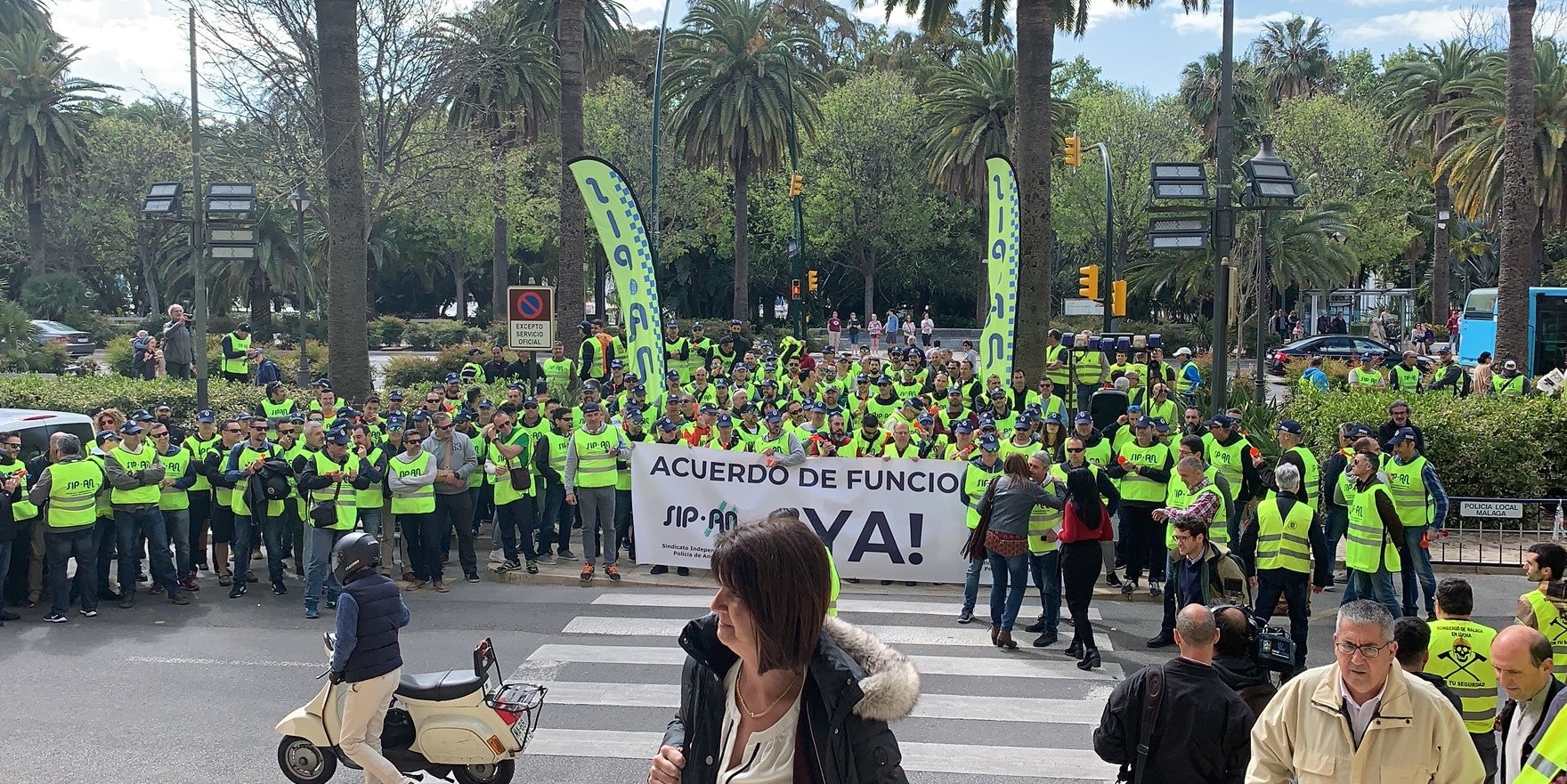 Policías locales de Málaga se echan a la calle para exigir mejoras en el Cuerpo y en sus condiciones sociolaborales Policías locales de Málaga se echan a la calle para exigir mejoras en el Cuerpo y en sus condiciones sociolaborales