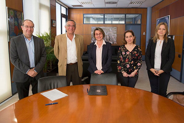 La UJI y la asociación Club de Recursos Humanos colaborarán en la formación de los estudiantes para el tránsito hacia el mundo laboral La UJI y la asociación Club de Recursos Humanos colaborarán en la formación de los estudiantes para el tránsito hacia el mundo laboral