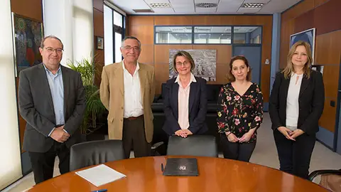 La UJI y la asociación Club de Recursos Humanos colaborarán en la formación de los estudiantes para el tránsito hacia el mundo laboral .