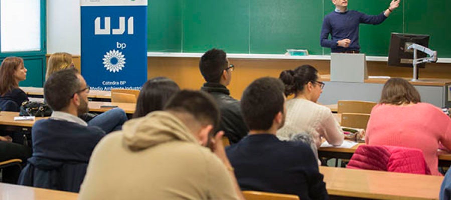 El seminario organizado por la Cátedra BP alerta del desconocimiento de los consumidores y la reticencia de las industrias al ecoetiquetado El seminario organizado por la Cátedra BP alerta del desconocimiento de los consumidores y la reticencia de las industrias al ecoetiquetado