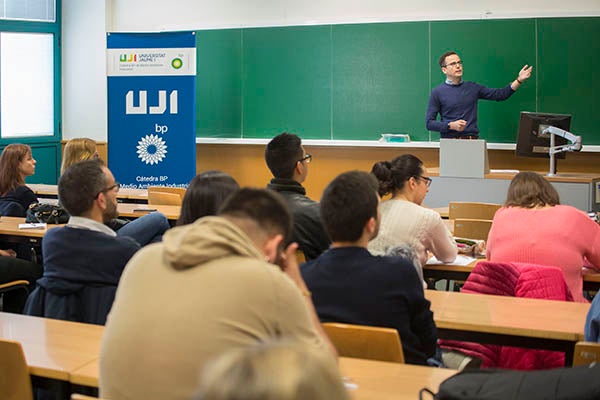 El seminario organizado por la Cátedra BP alerta del desconocimiento de los consumidores y la reticencia de las industrias al ecoetiquetado El seminario organizado por la Cátedra BP alerta del desconocimiento de los consumidores y la reticencia de las industrias al ecoetiquetado