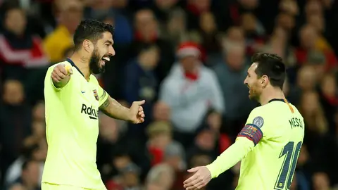 Luis Suárez y Leo Messi celebran un gol en Old Trafford Luis Suárez y Leo Messi celebran un gol en Old Trafford