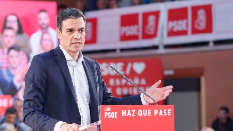 Persona f&iacute;sica y un se&ntilde;or de Murcia: S&aacute;nchez en Le&oacute;n abri&oacute; un hermoso mel&oacute;n