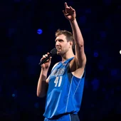 Dirk Nowitzki anuncia su retirada de la NBA Dirk Nowitzki anuncia su retirada de la NBA