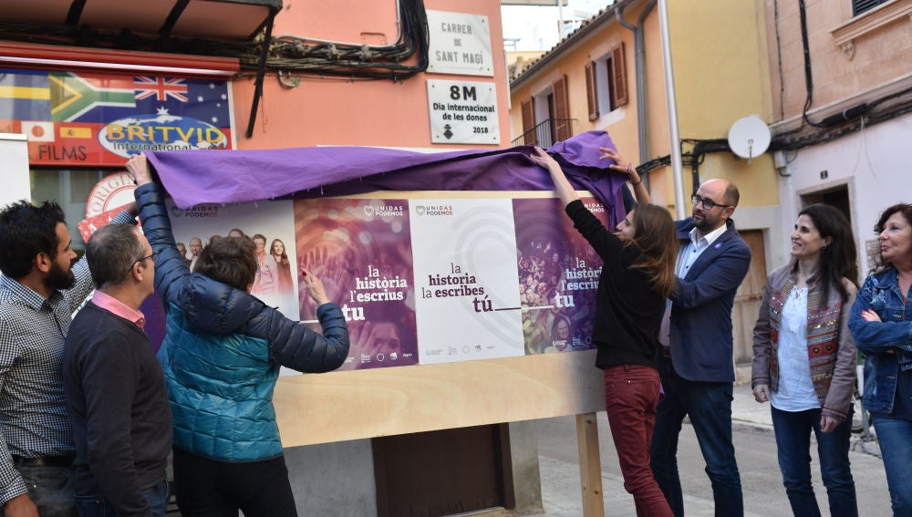 Pegada de carteles Podemos