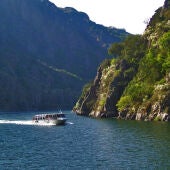 Catamarán por el Sil