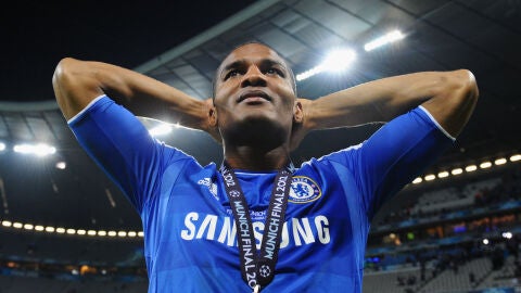 Florent Malouda durante su etapa en el Chelsea