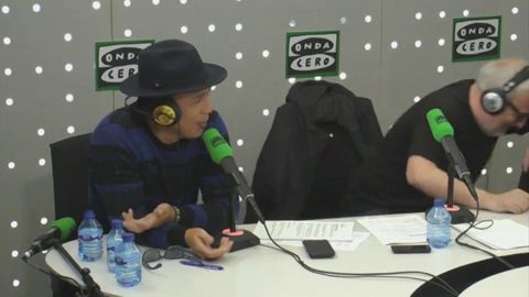 Lo que le pas&oacute; a Alexis Vald&eacute;s cuando estaba haciendo flexiones desnudo 